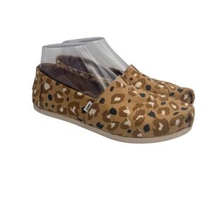 TOMS Women's Leopard Print Canvas Slip On Shoes Flats Casual Comfort Tan Size 7
